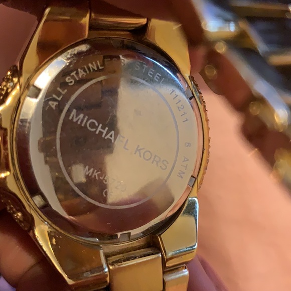 COPY - Gold Pave incrusted MK watch - Picture 3 of 5